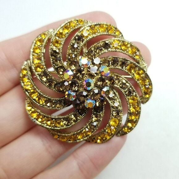 Vintage Yellow and Brown Rhinestone Swirling Cluster Brooch, Retro 60s Style - Picture 3 of 6